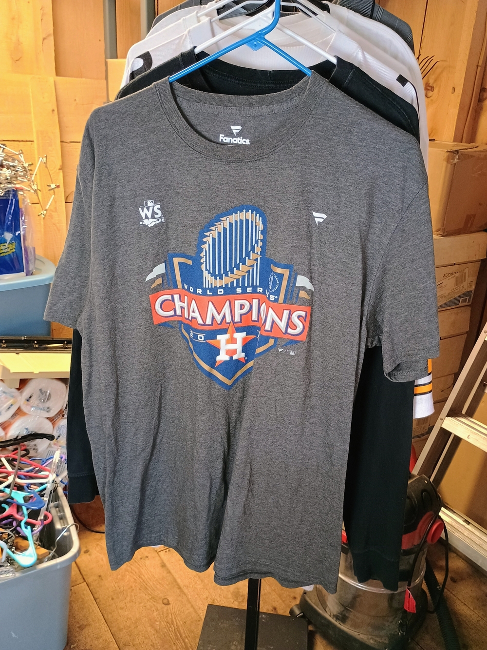 Fanatics Houston Astros Gray Champions Graphic Tee Bin 32
